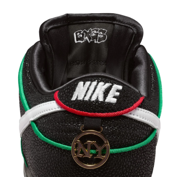 NIKE SB Dunk Low Pro QS BlackWhite-Challenge Red NoirRouge Challenge Blanc